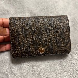 Michael kors wallet